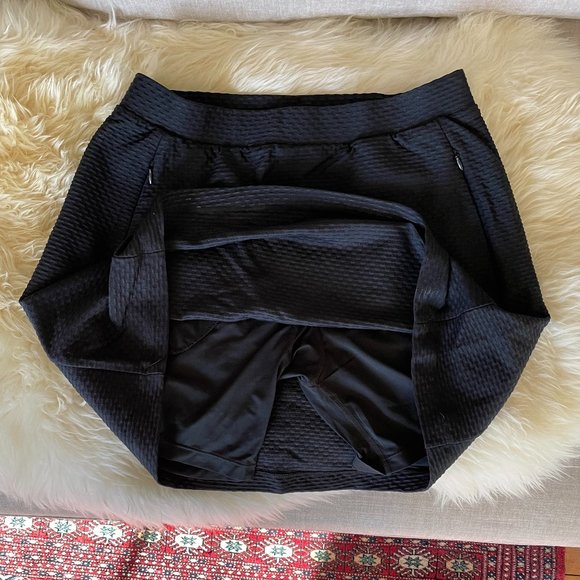 Black Textured Golf Skort (Tail Golf)  - M - Picture 3 of 8